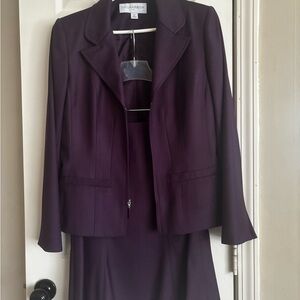 Dress Suit, size 10, dark purple